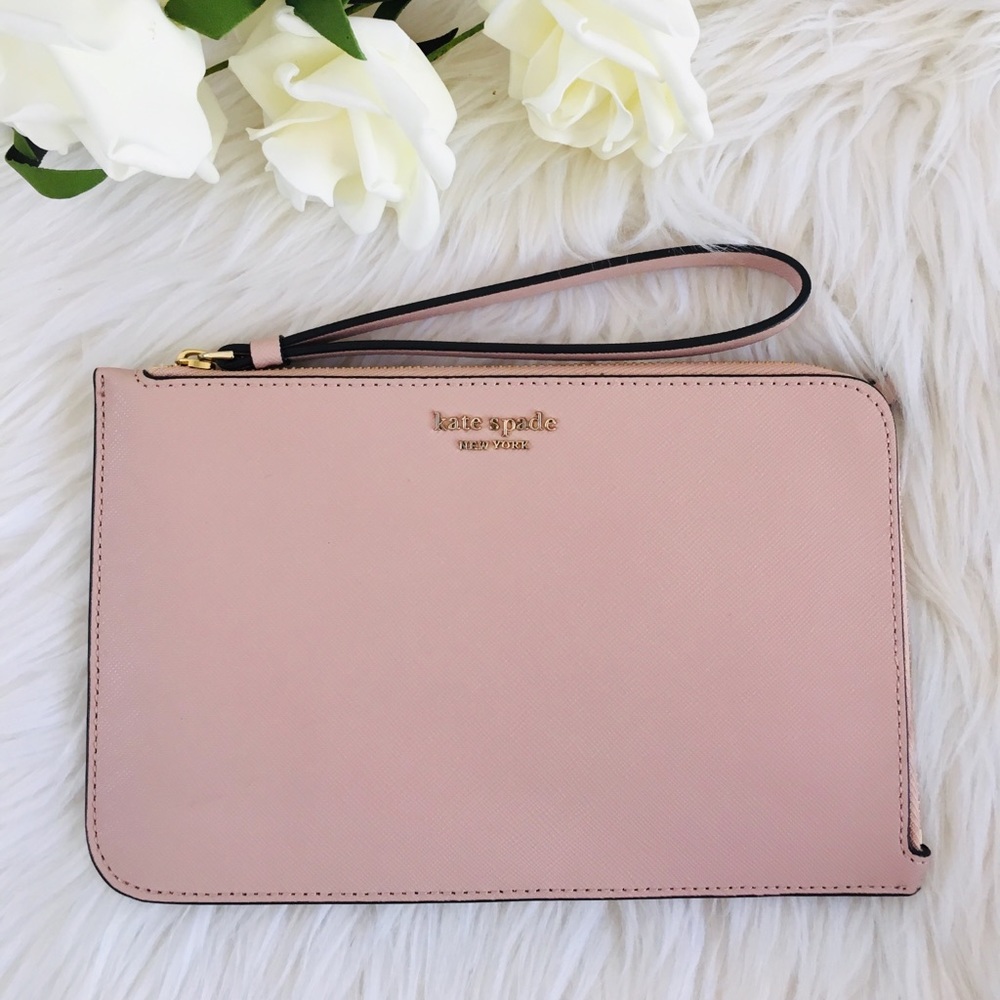 Kate Spade wristlet - Picture 1 of 3
